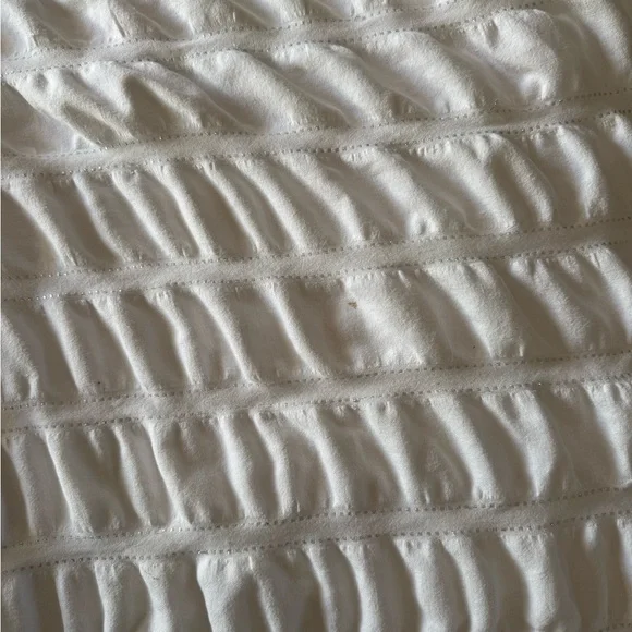 Silver & white lightweight cotton bedspread/end of bed throw. 71”x80”. - Picture 7 of 7